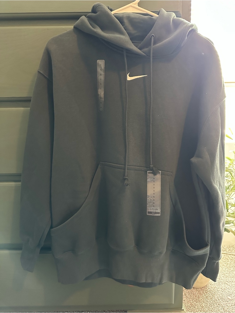 Nike Women's Phoenix Fleece Oversized Hoodie - Picture 2 of 3